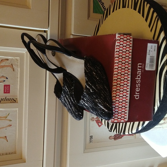 NIB dressbarn woven black and cream slingbacks Sz 8.5 - Picture 7 of 8